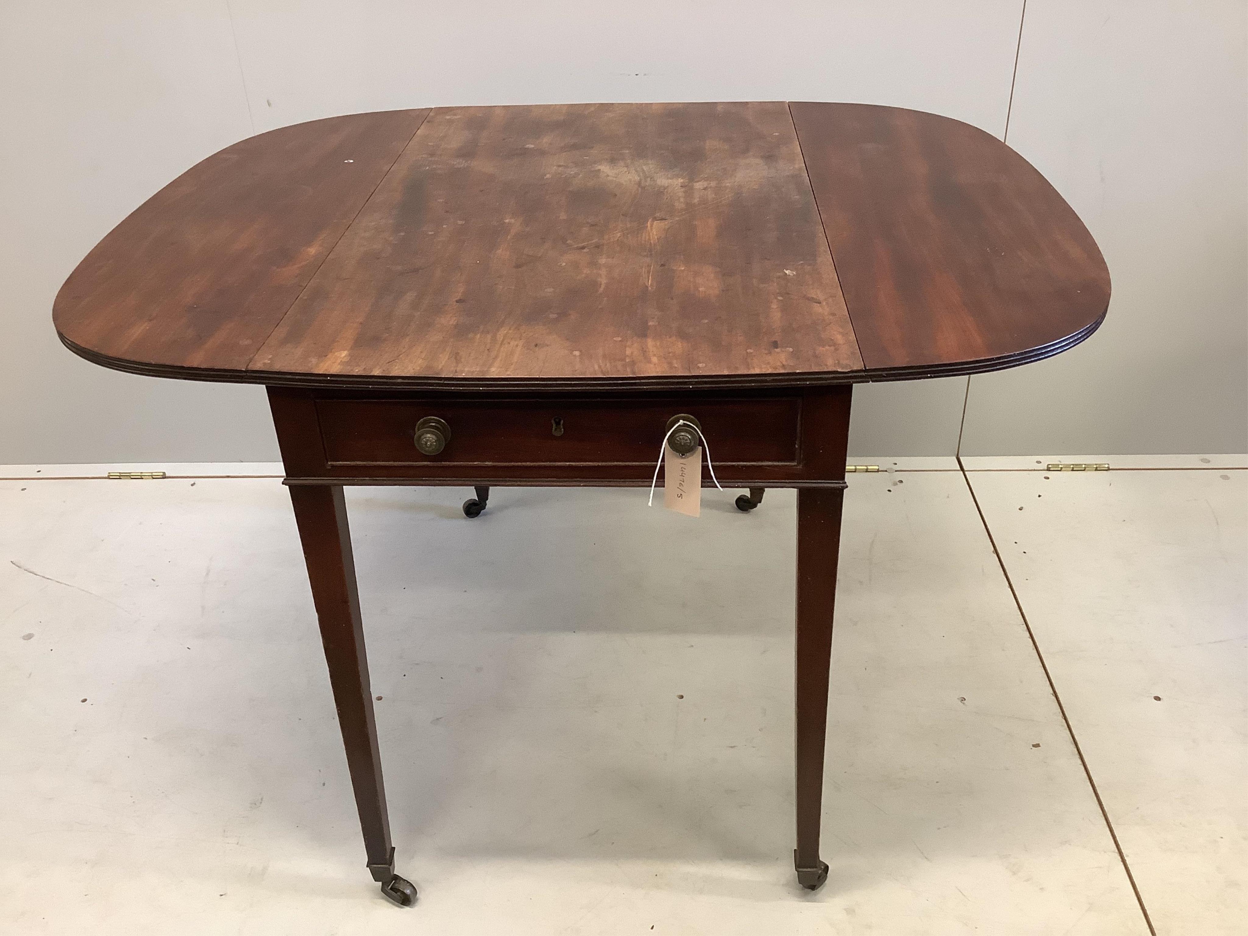 A George III mahogany Pembroke table, width 87cm, depth 54cm, height 71cm. Condition - fair